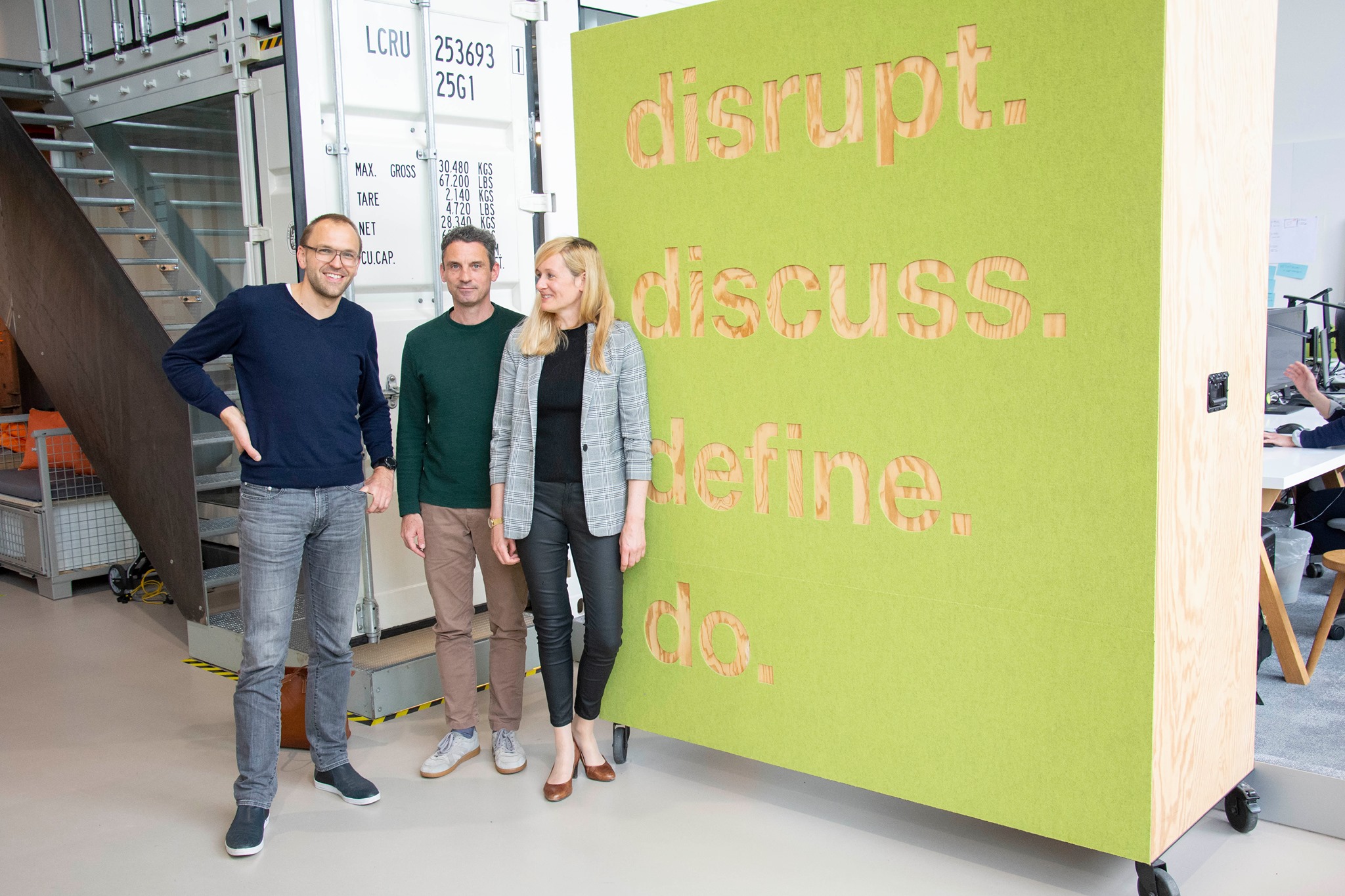 Photo Ralf Clemens Christina Kampmann in the dreiform office Hürth