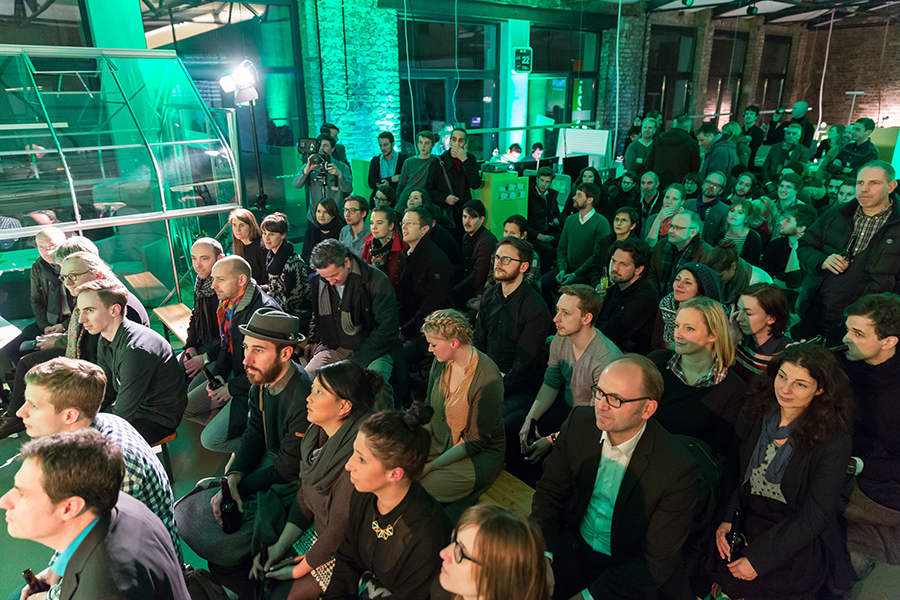 Photo Salon D Offices three-form Audience green light