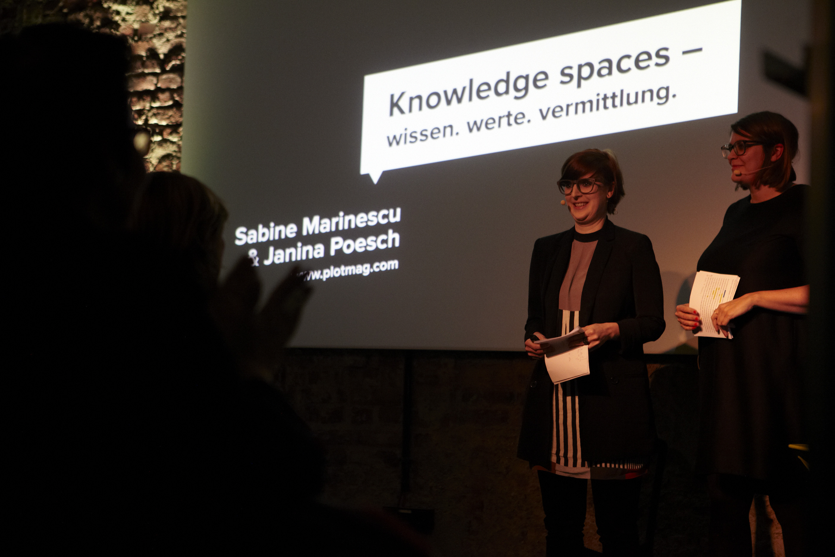 Foto Salon D knowledge landscapes Vortrag Frau