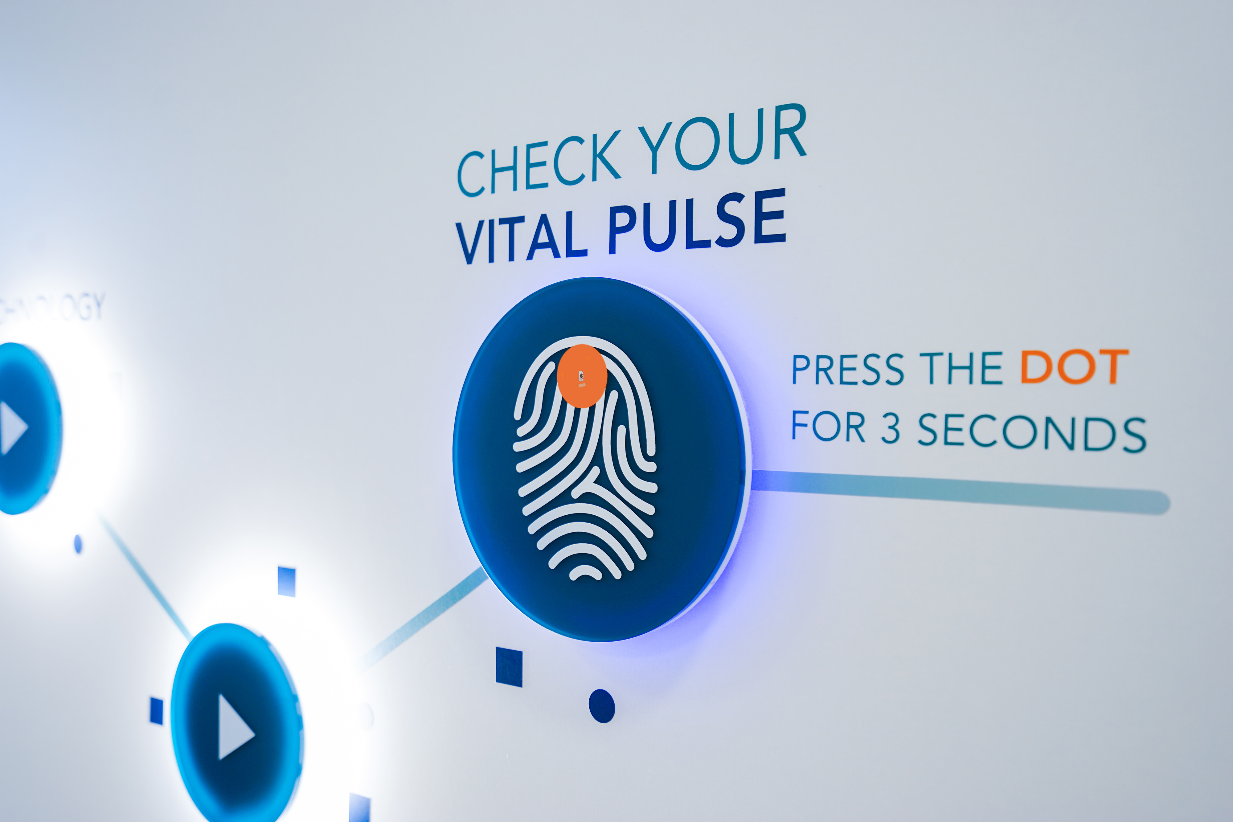 Pulse sensor with fingerprint graphics