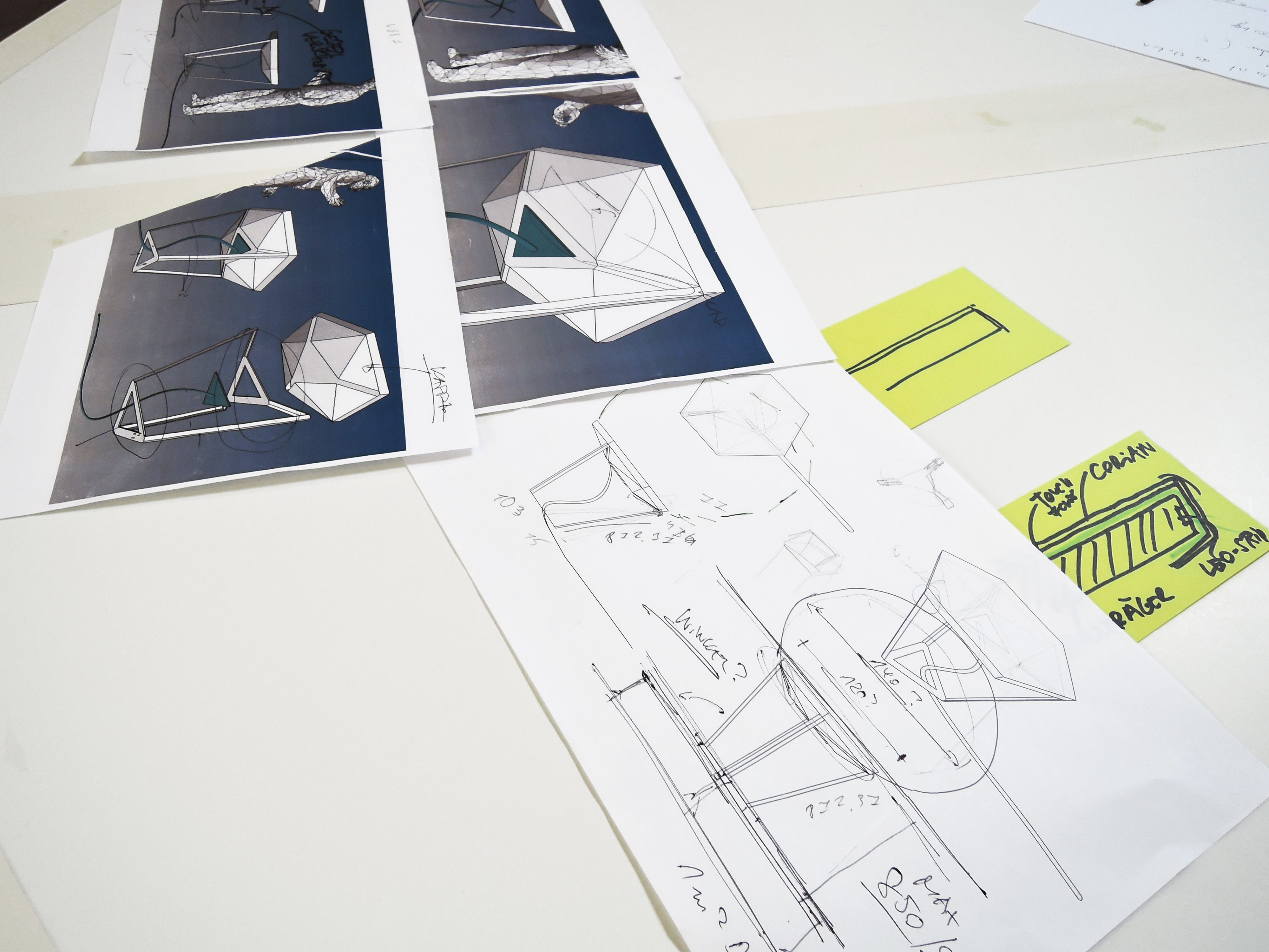 Sketches and technical drawings for the Innodesk